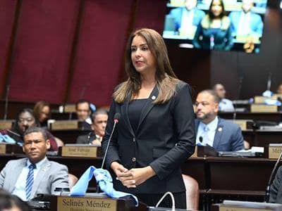 El desempeño laboral de los seis legisladores artistas El desempeño laboral de los seis legisladores artistas