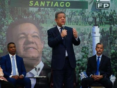 Leonel Fernández arremete contra la gestión del PRM Leonel Fernández arremete contra la gestión del PRM