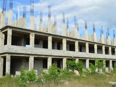 El nudo legal en escuelas costo miles de millones al Minerd El nudo legal en escuelas costo miles de millones al Minerd