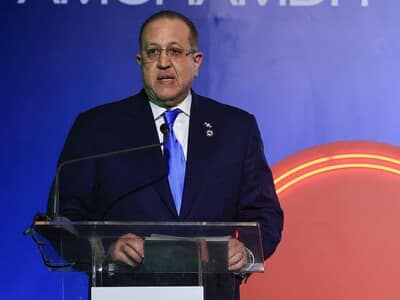 Los diputados temen aumento de impuestos en propuesta de Magín Díaz Los diputados temen aumento de impuestos en propuesta de Magín Díaz