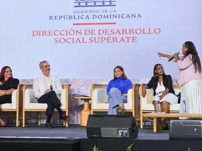Abinader pide denunciar los casos de violencia de género Abinader pide denunciar los casos de violencia de género