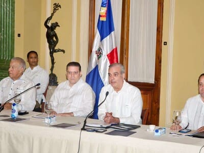 Los precios de combustibles no subirán por una semana Los precios de combustibles no subirán por una semana