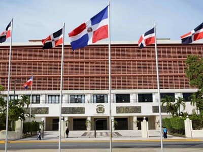 Aprueban y envían Abinader proyecto para saldar deudas a contratistas Aprueban y envían Abinader proyecto para saldar deudas a contratistas
