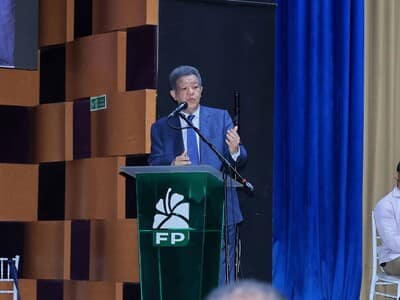 Leonel Fernández rechaza fusión Minerd-Mescyt Leonel Fernández rechaza fusión Minerd-Mescyt