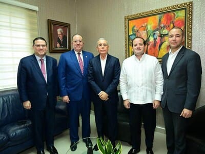 PLD se reúne con delegación del Gobierno por crisis en Medio Oriente PLD se reúne con delegación del Gobierno por crisis en Medio Oriente