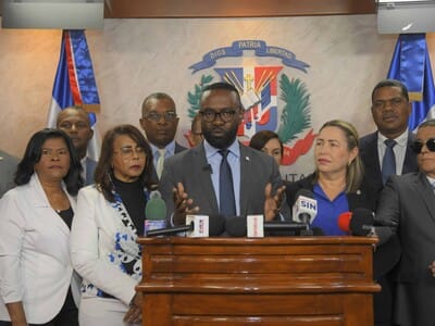 Proyecto de ley obligaría a hijos a mantener padres vulnerables Proyecto de ley obligaría a hijos a mantener padres vulnerables