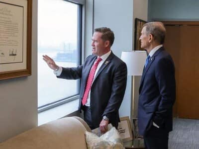 Roberto Álvarez entrega carta de Luis Abinader a Trump sobre Haití Roberto Álvarez entrega carta de Luis Abinader a Trump sobre Haití