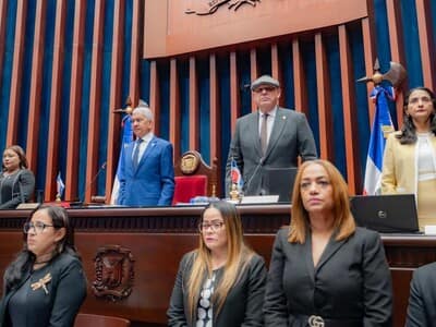 Senado de la República aprueba pago de deudas a contratistas Senado de la República aprueba pago de deudas a contratistas