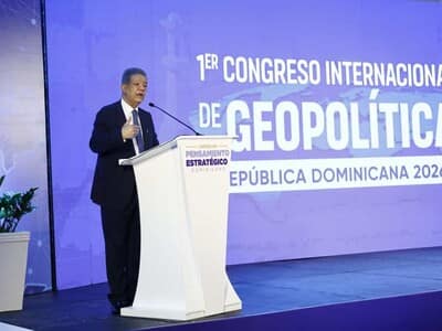 Leonel Fernández afirma que la política exterior de RD debe priorizar Leonel Fernández afirma que la política exterior de RD debe priorizar