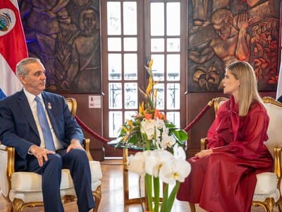 Abinader sostiene reunión bilateral con Laura Fernández Delgado Abinader sostiene reunión bilateral con Laura Fernández Delgado