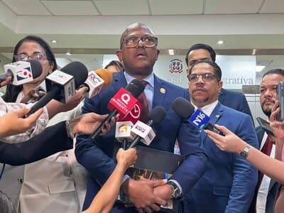 Médicos alertan impacto del nuevo Código Penal en su ejercicio Médicos alertan impacto del nuevo Código Penal en su ejercicio