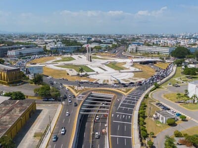 Abinader inaugura el túnel de la Plaza de la Bandera Abinader inaugura el túnel de la Plaza de la Bandera