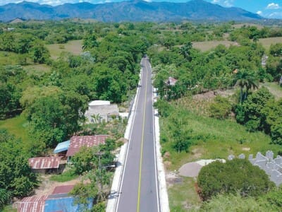 Abinader inaugura el 9-1-1, carreteras y un centro UASD en el Cibao Abinader inaugura el 9-1-1, carreteras y un centro UASD en el Cibao