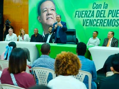 Leonel: Gobierno justificó reforma fiscal pese a carbón y gas a US Leonel: Gobierno justificó reforma fiscal pese a carbón y gas a US