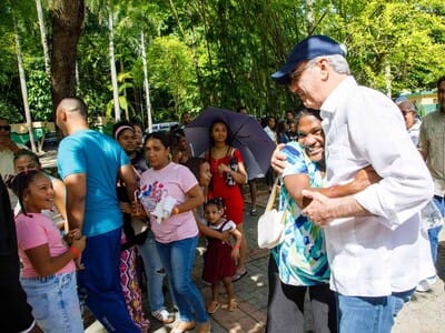 Luis Abinader inaugura obras en Samaná Luis Abinader inaugura obras en Samaná