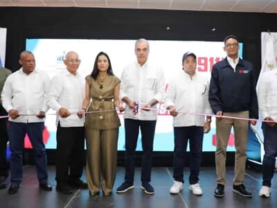 Luis Abinader inaugura sistema 911 en Montecristi Luis Abinader inaugura sistema 911 en Montecristi